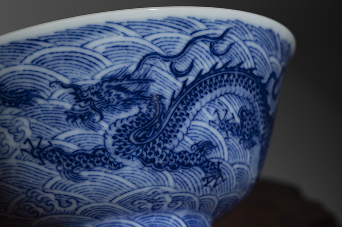 艺林堂誌青花海水龙纹撇口杯_艺林堂誌_景德镇艺林藏珍陶瓷有限公司|艺林堂瓷器官方网站
